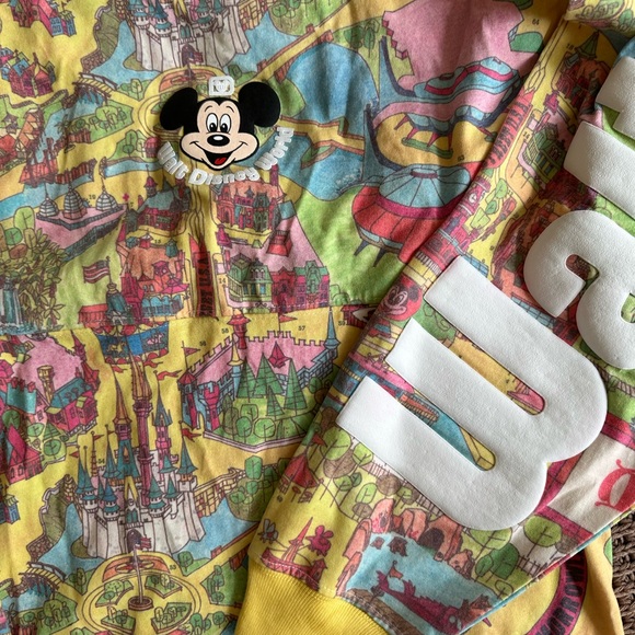 Disney World Vault Jersey Spirit - Picture 4 of 7